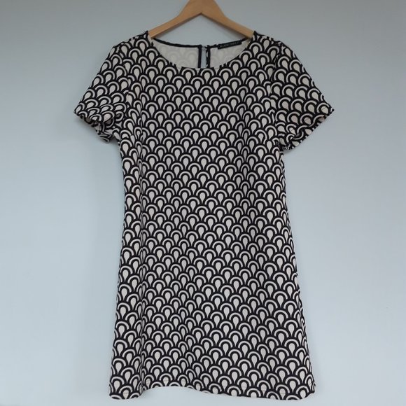 Shift dress - Picture 1 of 6